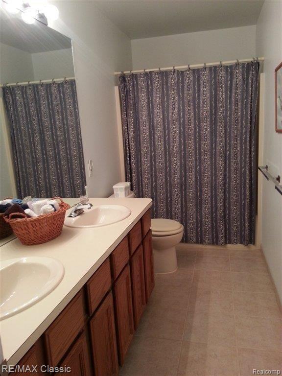 24764 Jamestowne Road Novi, MI 48375 - Photo 10 of 25 Main Bath Upstairs