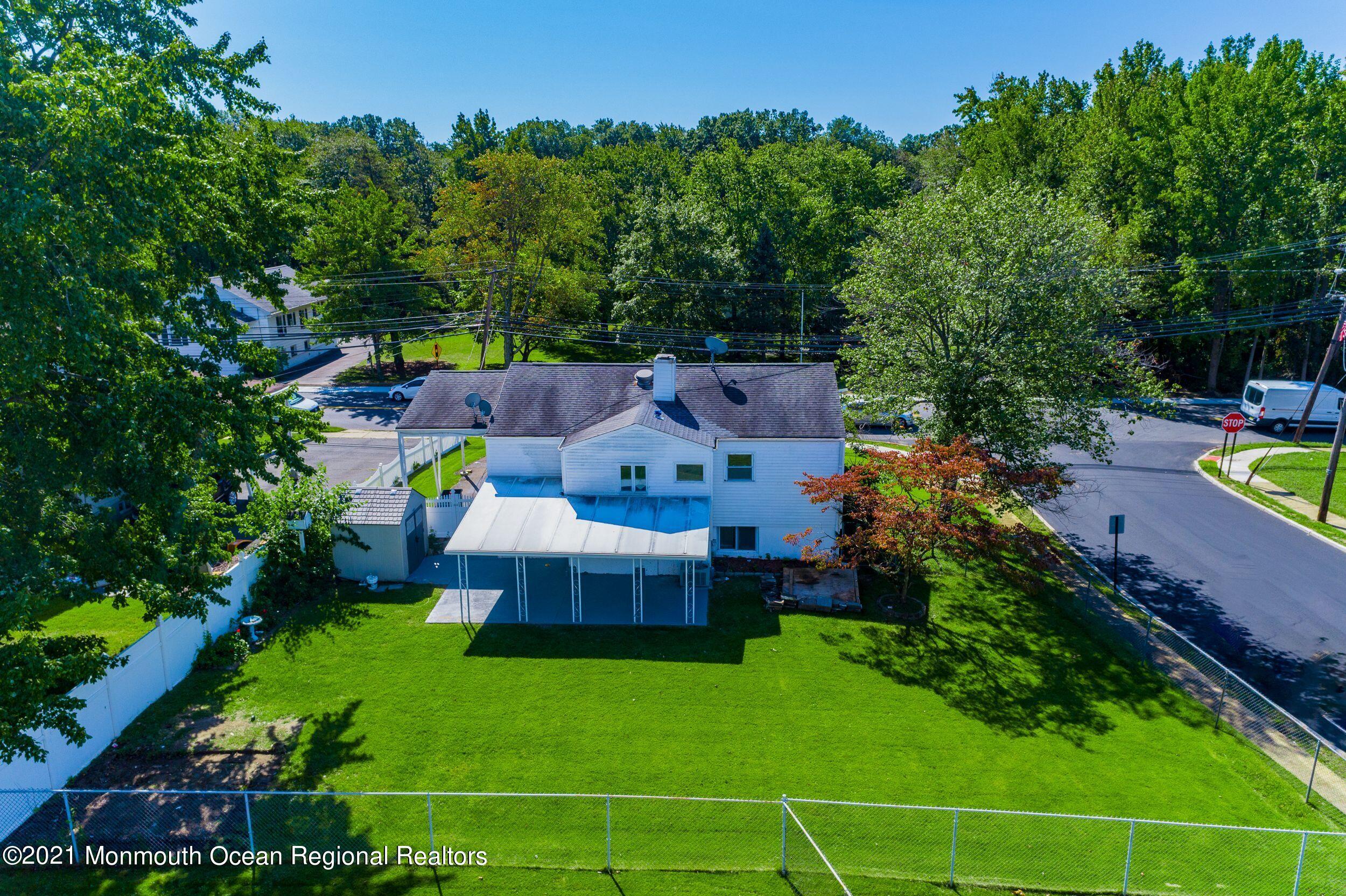 339 Middle Road Hazlet, NJ 07730 - Photo 2 of 42 Sv0y6rzg