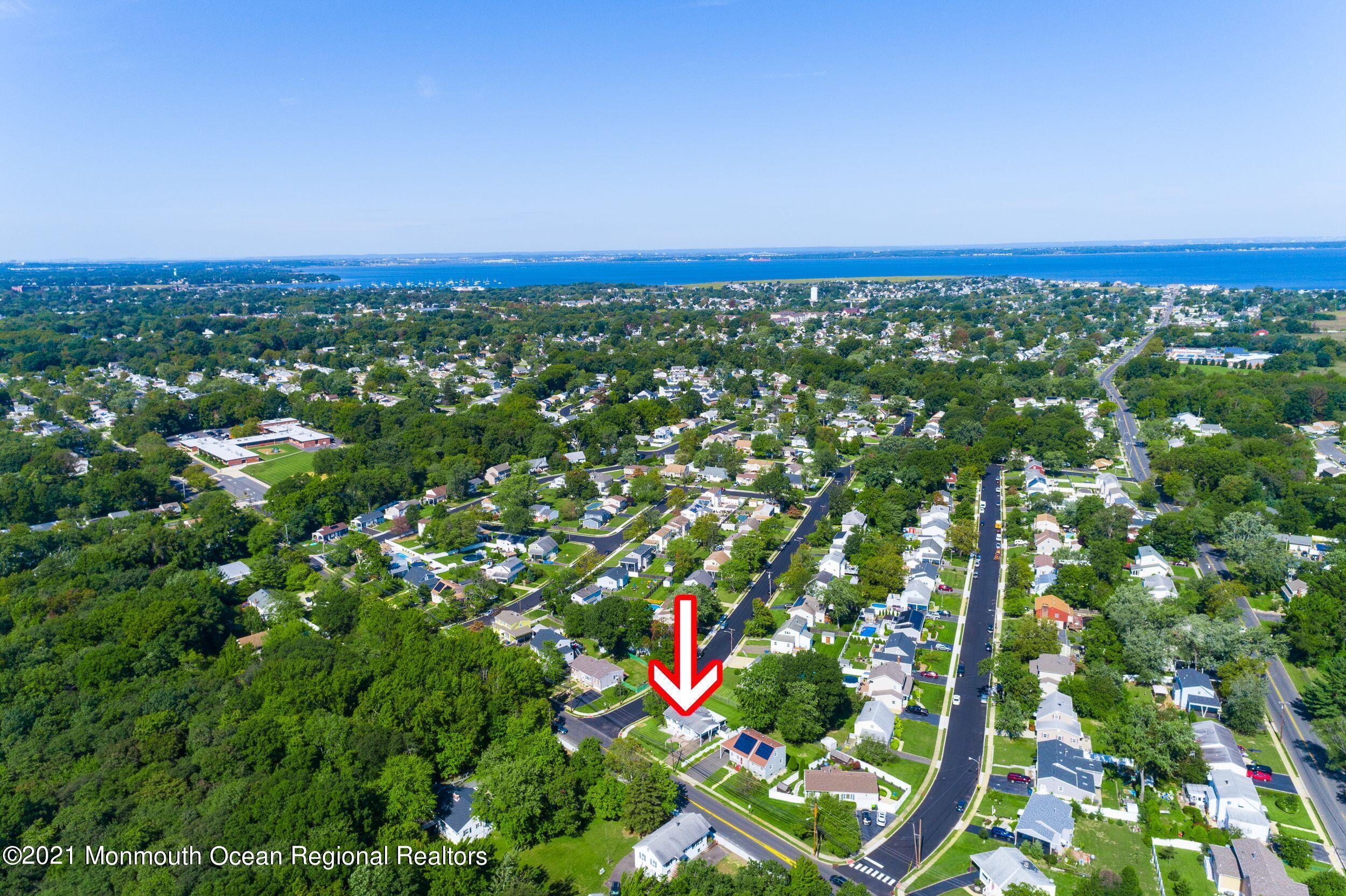 339 Middle Road Hazlet, NJ 07730 - Photo 32 of 42 9INno0kg