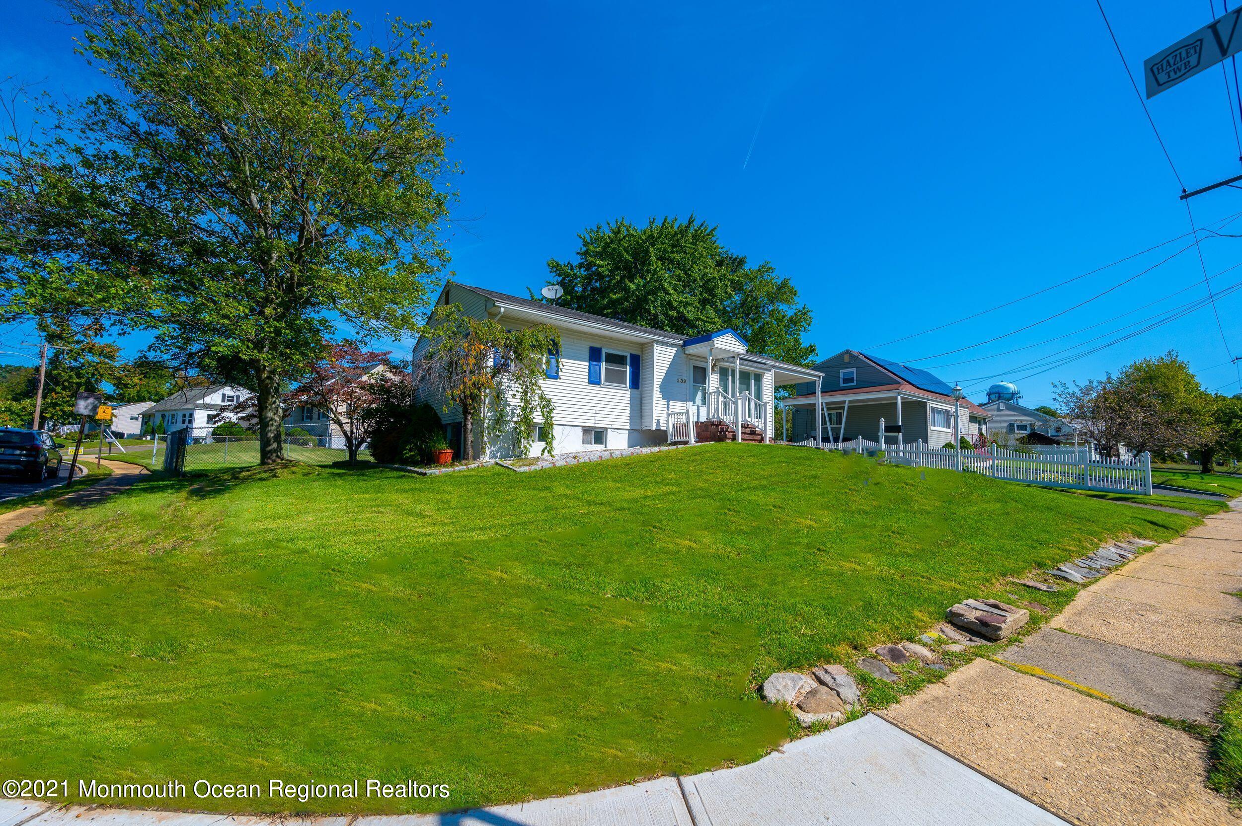 339 Middle Road Hazlet, NJ 07730 - Photo 33 of 42 agZu0Xxg