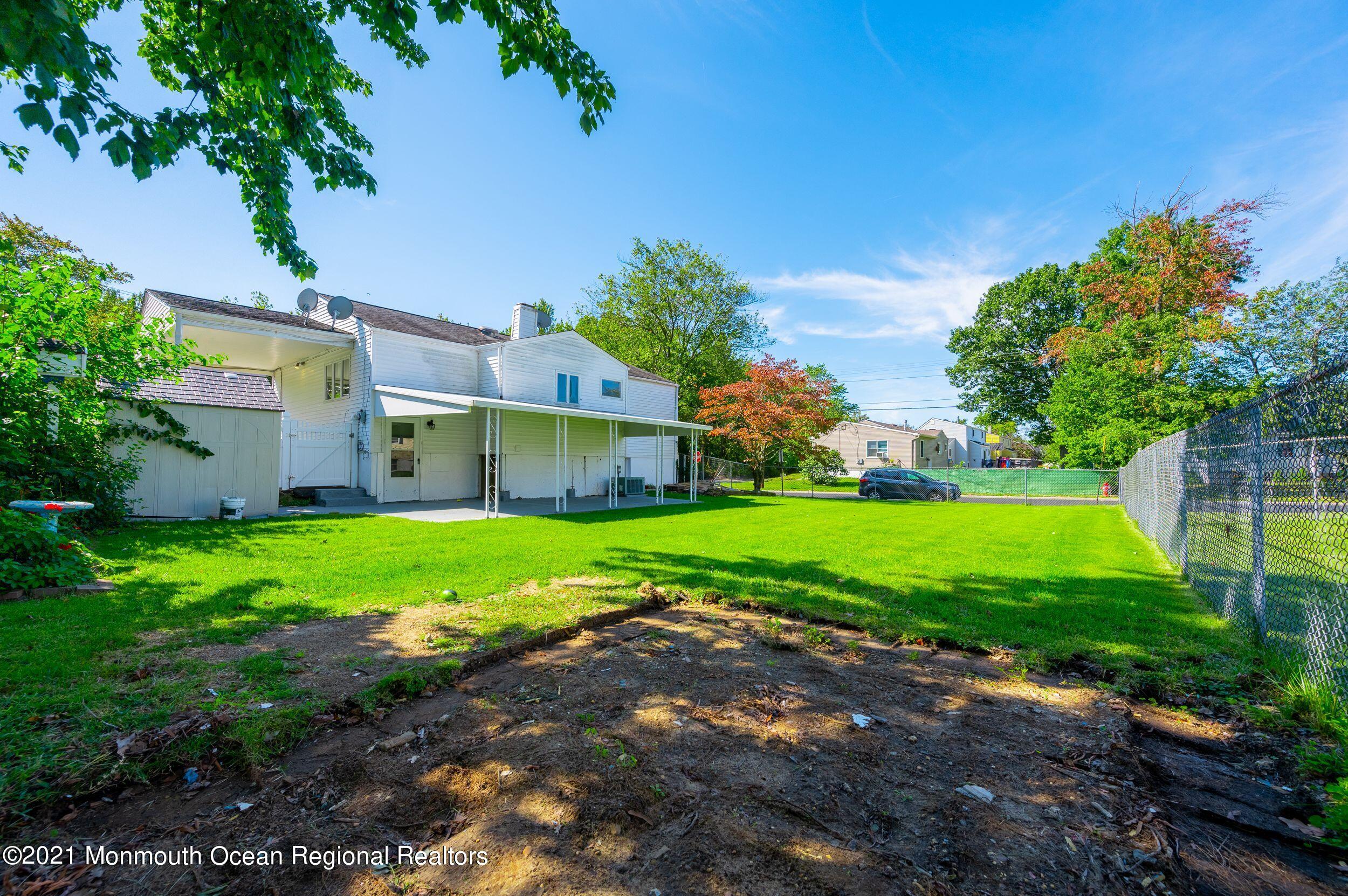 339 Middle Road Hazlet, NJ 07730 - Photo 42 of 42 z02vzmXQ