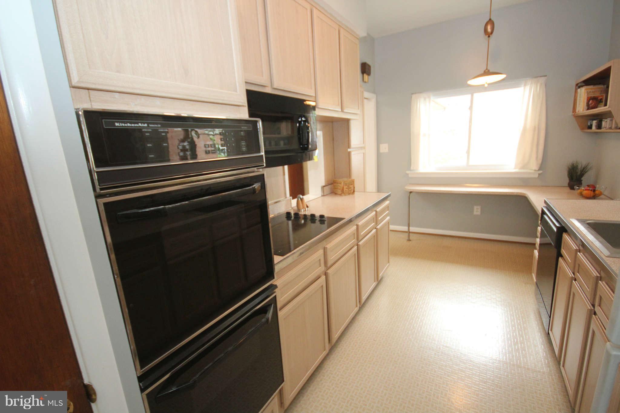 1775 Elton Road Silver Spring, MD 20903 - Photo 9 of 30 Kitchen