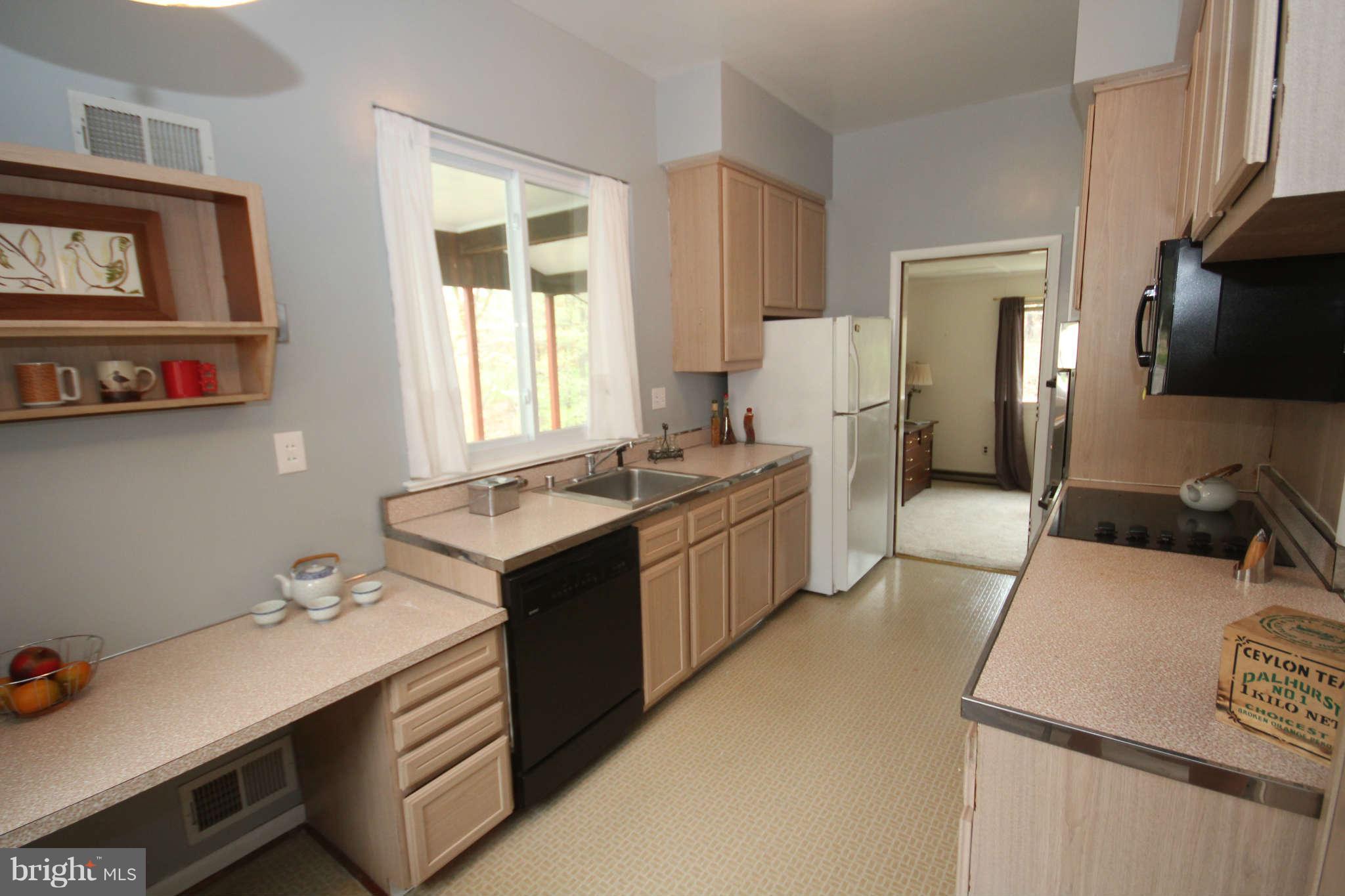 1775 Elton Road Silver Spring, MD 20903 - Photo 10 of 30 Kitchen
