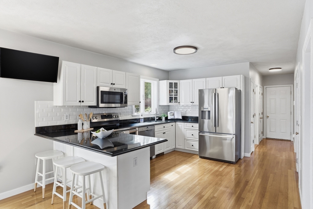 18 Chicory Road, Unit 18 Westford, MA 01886 - Photo 9 of 33 Gallery Image 9