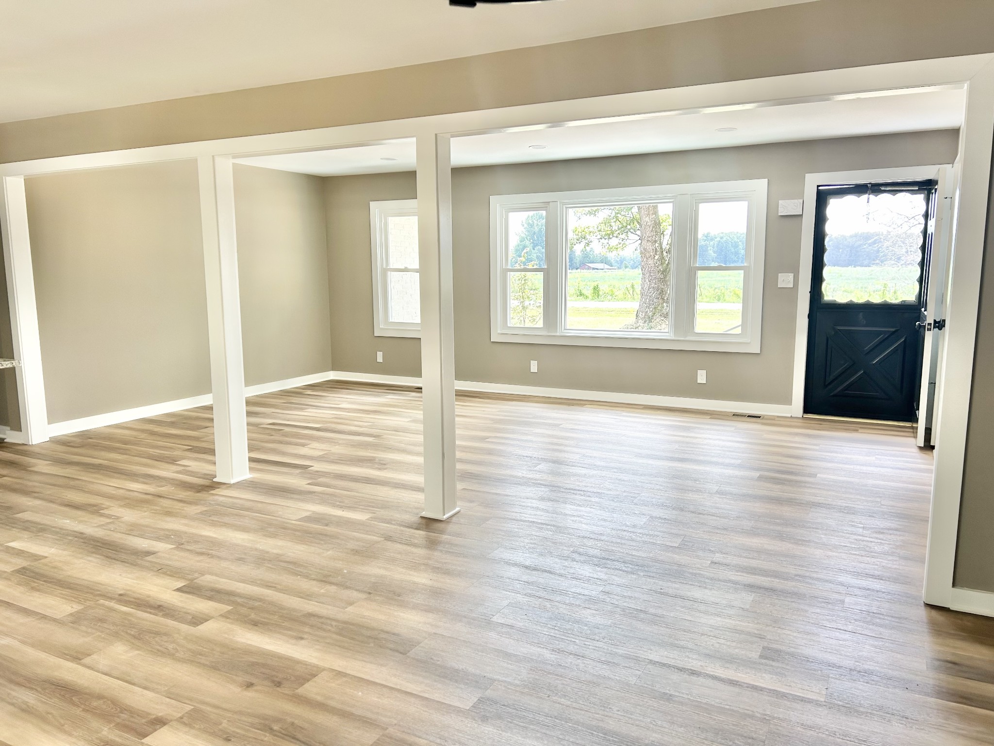 477 Pocahontas Road Morrison, TN 37357 - Photo 8 of 48 Look at all the windows for natural sunlight!!
