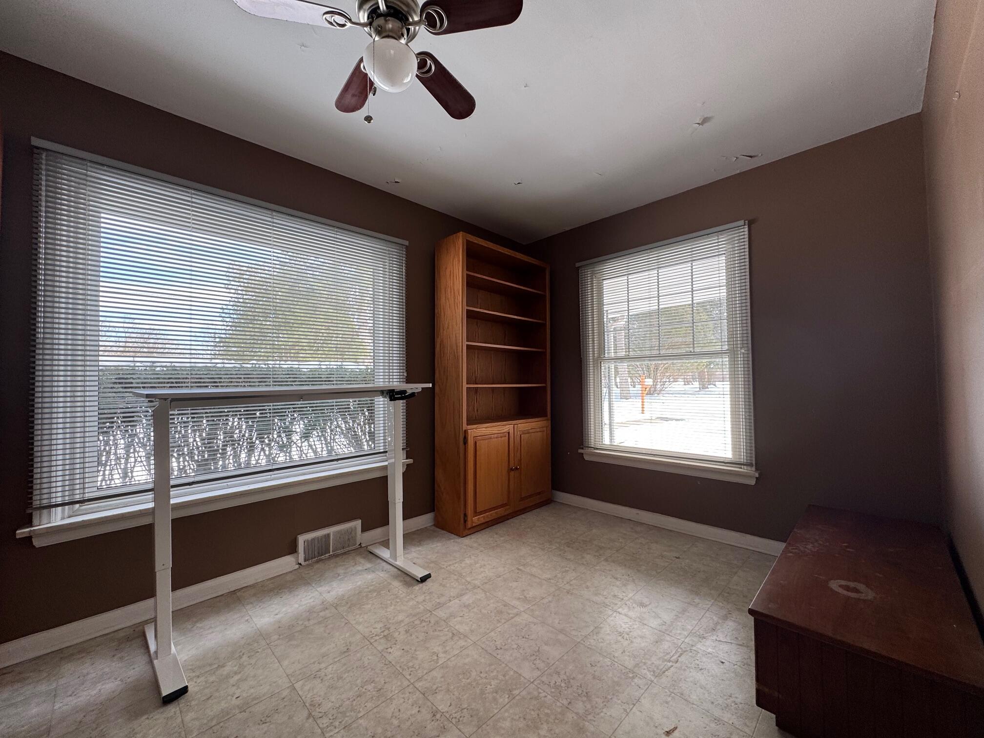 23015 Inkster Road Farmington Hills, MI 48336 - Photo 37 of 51 38 INK