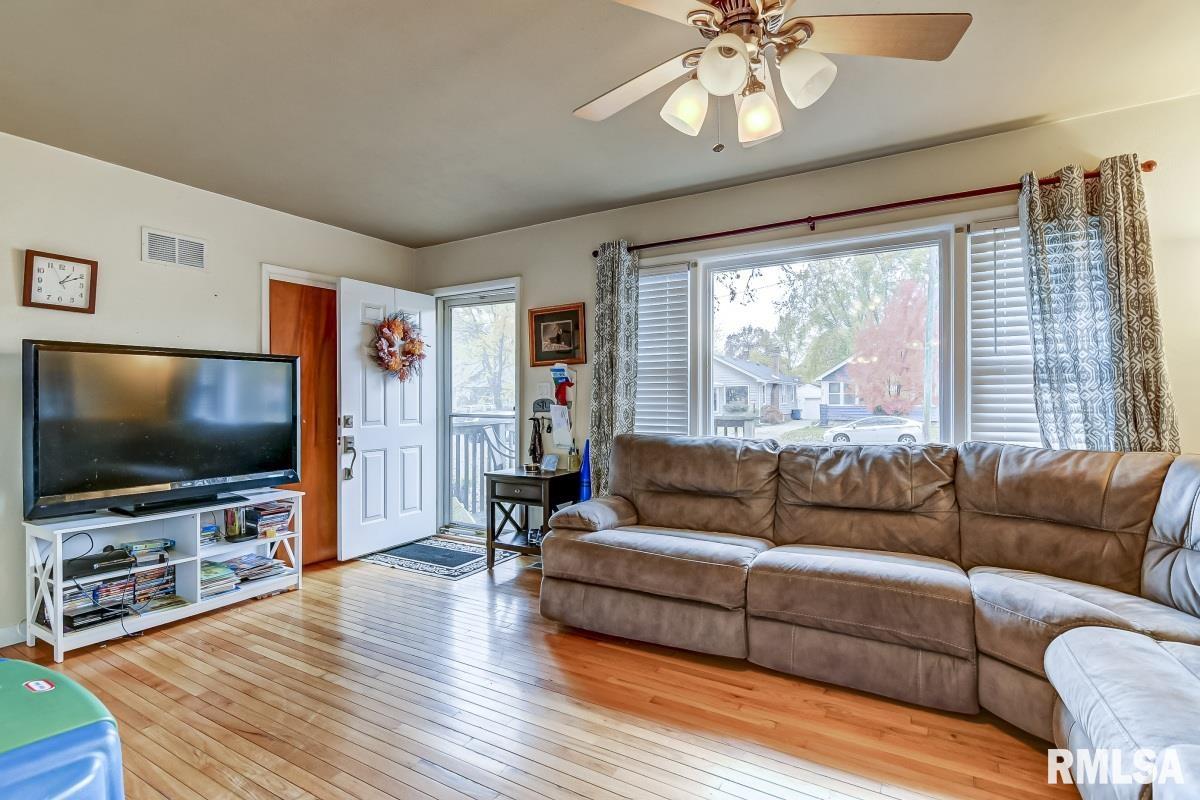 1508 West Governor Street Springfield, IL 62704 - Photo 9 of 40 Gallery Image 9