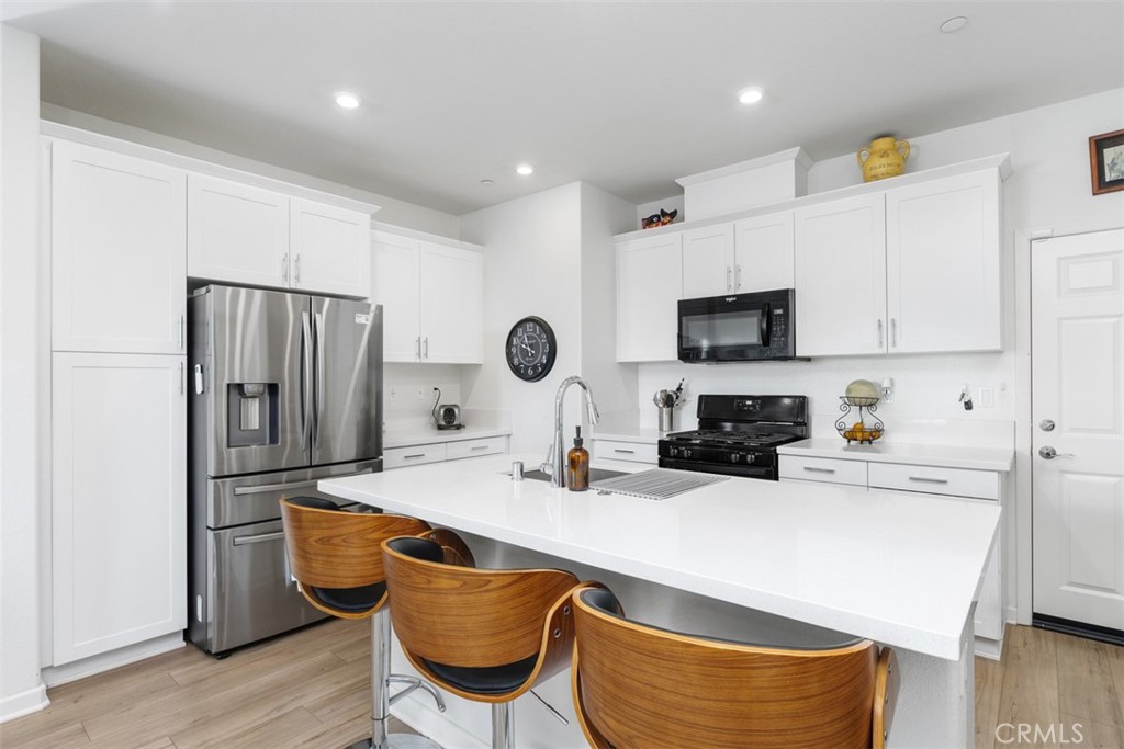 1035 West Clover Avenue Rialto, CA 92376 - Photo 12 of 29