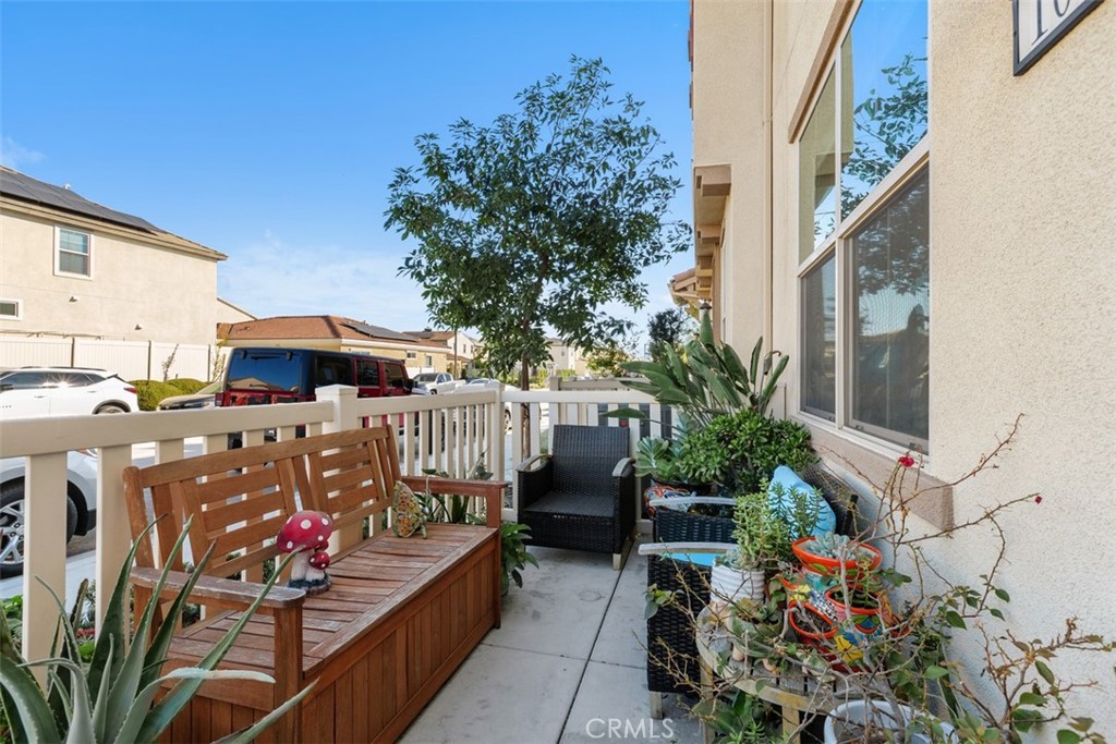 1035 West Clover Avenue Rialto, CA 92376 - Photo 6 of 29