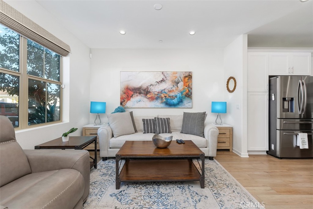 1035 West Clover Avenue Rialto, CA 92376 - Photo 9 of 29