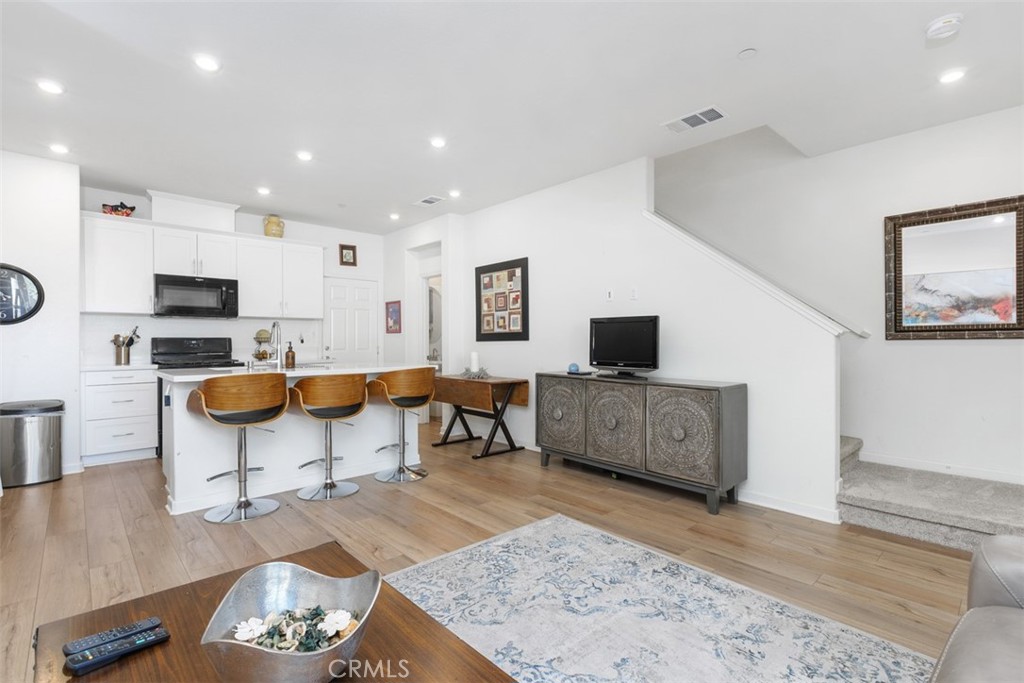 1035 West Clover Avenue Rialto, CA 92376 - Photo 10 of 29