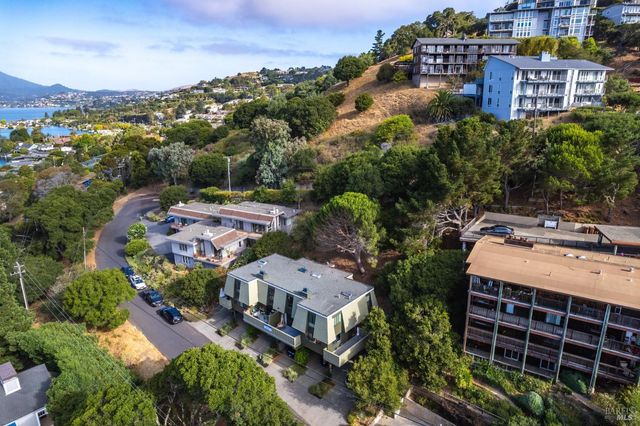 a picture of city view