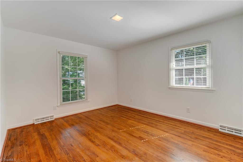 3003 Round Hill Road Greensboro, NC 27408 - Photo 16 of 36 Gallery Image 16