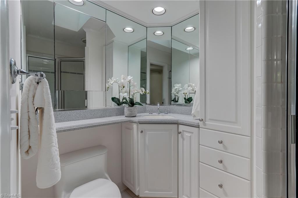 3003 Round Hill Road Greensboro, NC 27408 - Photo 18 of 36 Gallery Image 18