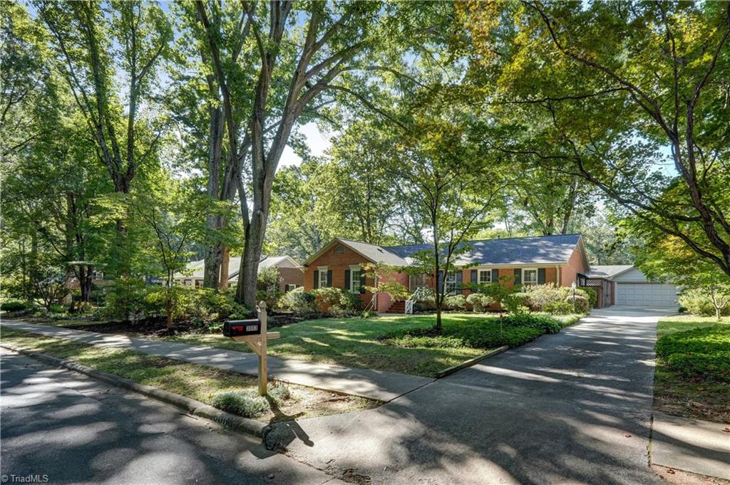 3003 Round Hill Road Greensboro, NC 27408 - Photo 3 of 36 Gallery Image 3
