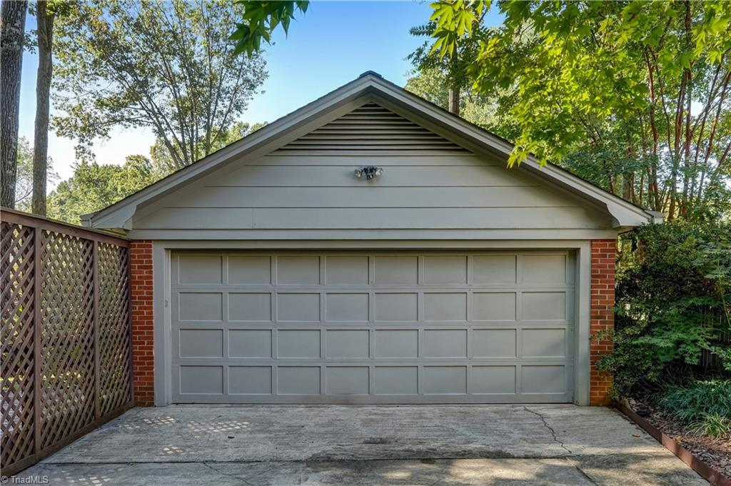 3003 Round Hill Road Greensboro, NC 27408 - Photo 32 of 36 Gallery Image 32