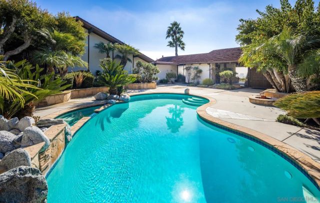 $7,500,000 | 8404 Prestwick Drive, La Jolla, CA 92037