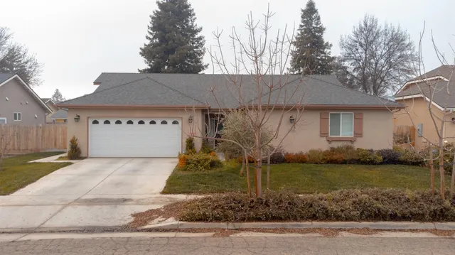 $420,000 | 2113 South Columbus Court, Visalia, CA 93277