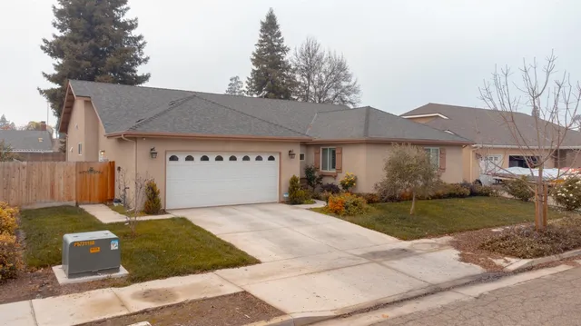 $420,000 | 2113 South Columbus Court, Visalia, CA 93277