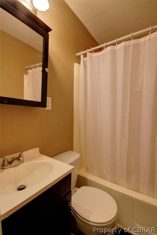 7254 Independence Road Gloucester, VA 23061 - Photo 10 of 16 Master Bathroom