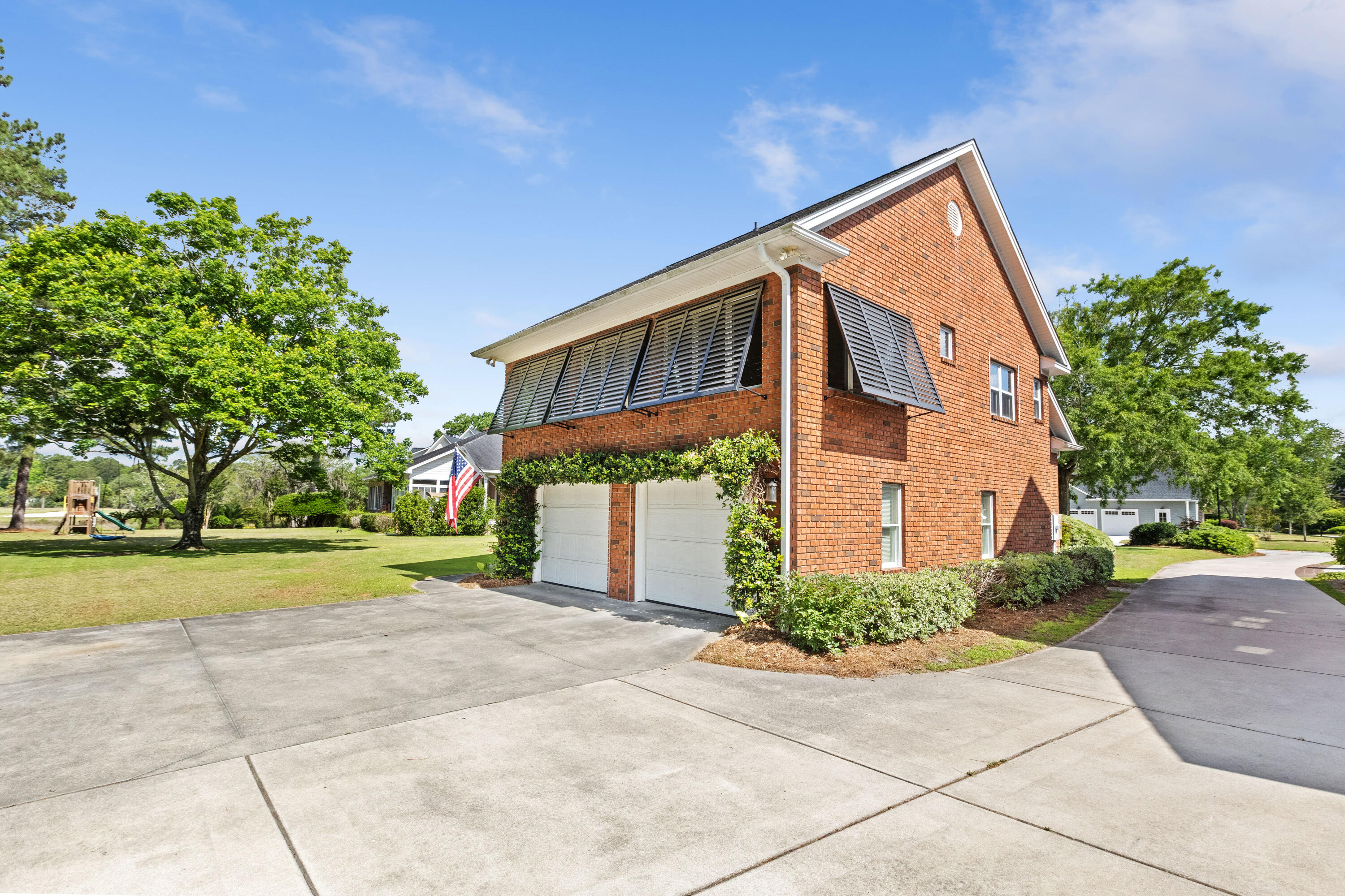 537 East Rice Planters Lane Mount Pleasant, SC 29464 - Photo 38 of 43 537ERicePlantersLn-CasaVerdeMediaLLC43