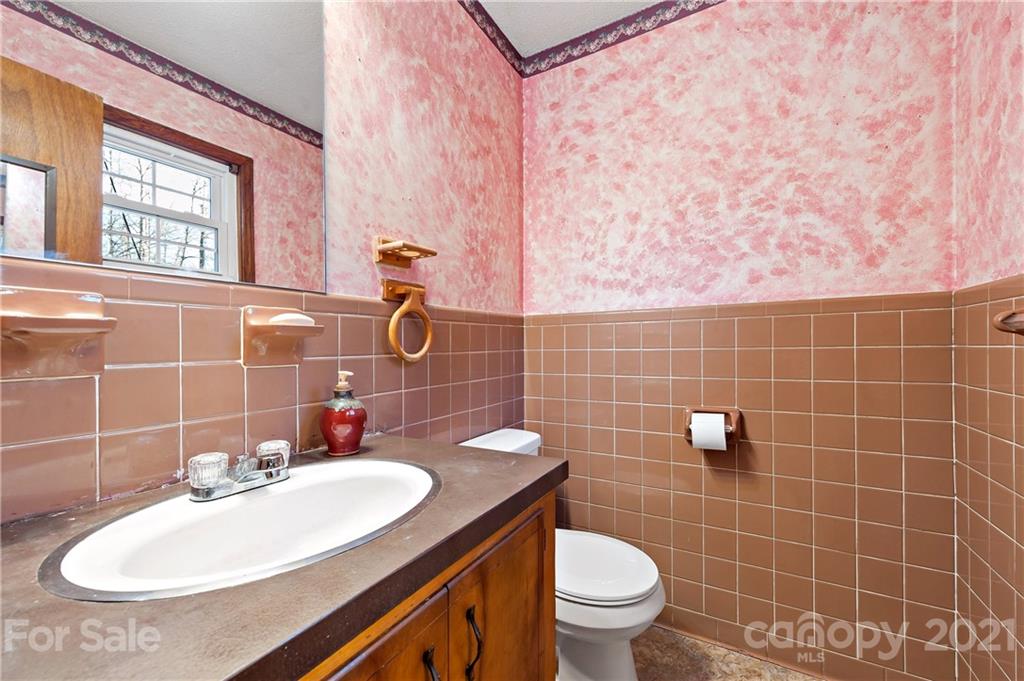 149 Finley Road Marion, NC 28752 - Photo 19 of 35 Gallery Image 19