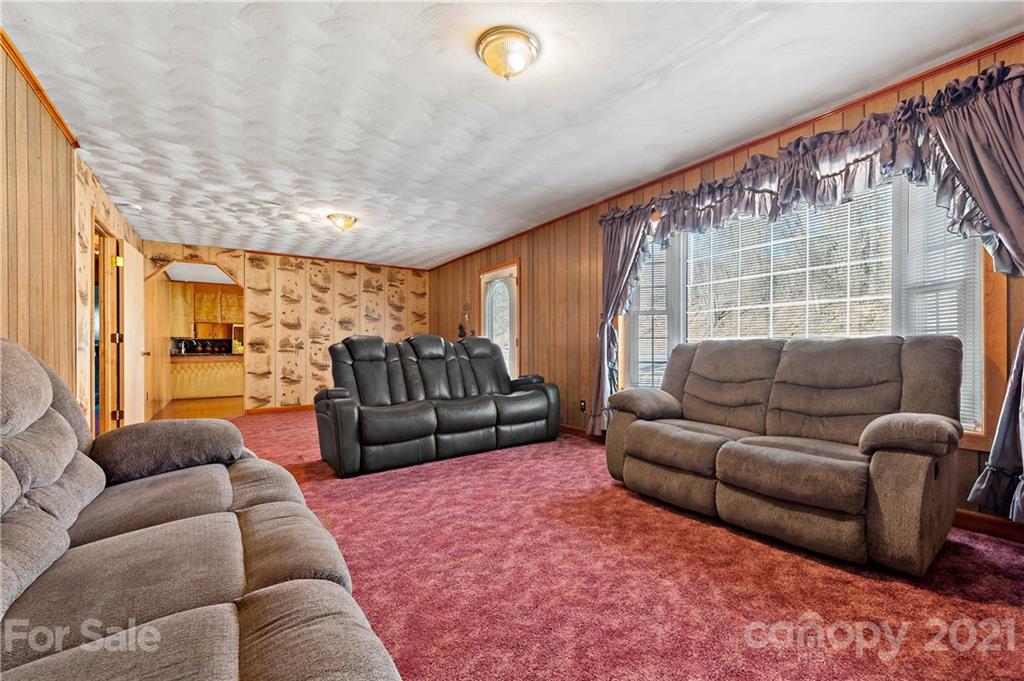 149 Finley Road Marion, NC 28752 - Photo 3 of 35 Gallery Image 3