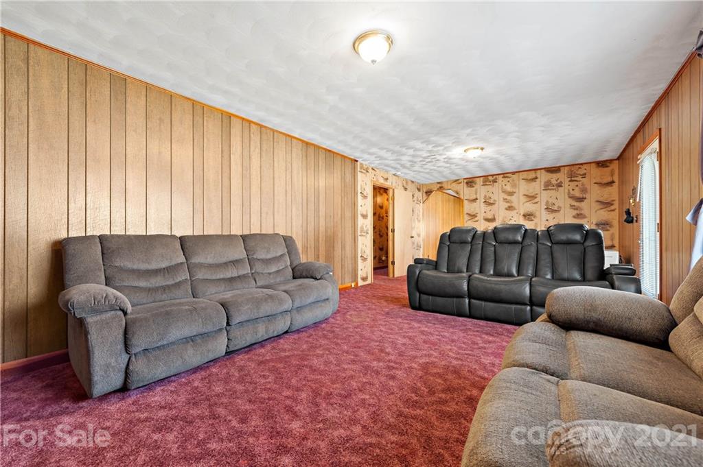 149 Finley Road Marion, NC 28752 - Photo 5 of 35 Gallery Image 5