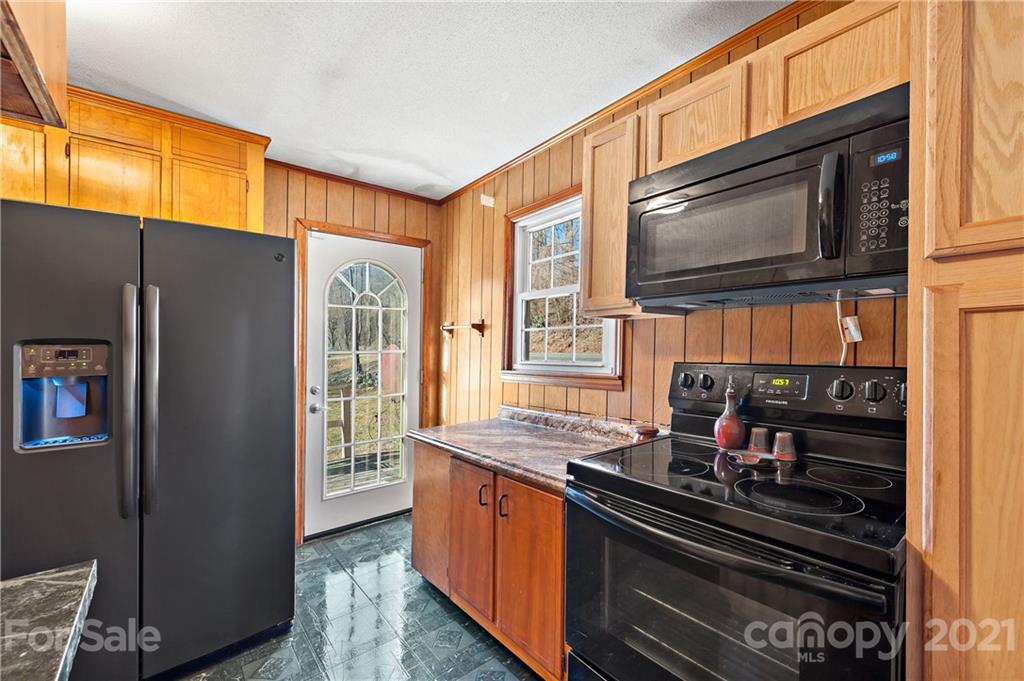 149 Finley Road Marion, NC 28752 - Photo 10 of 35 Gallery Image 10