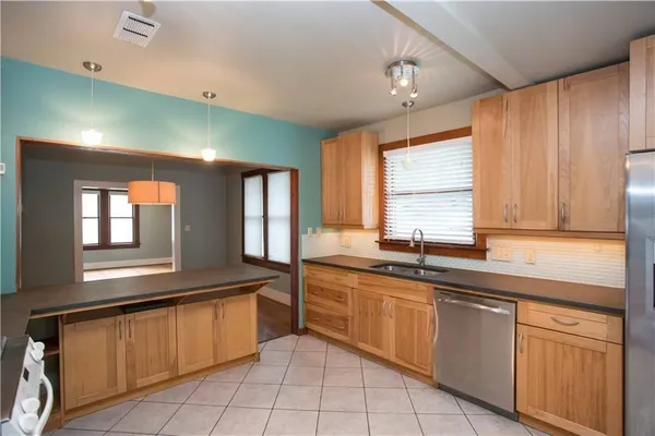 $4,500 | 1214 West 8th Street, Austin, TX 78703