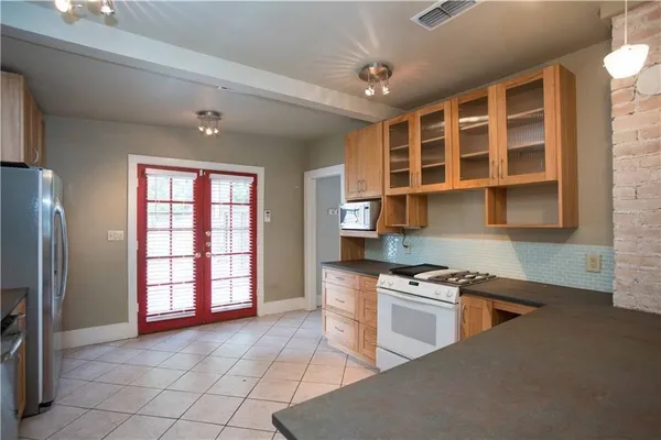 $4,500 | 1214 West 8th Street, Austin, TX 78703