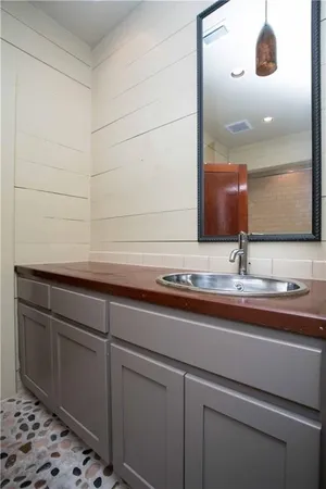 $4,500 | 1214 West 8th Street, Austin, TX 78703