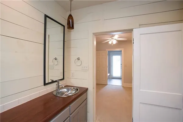 $4,500 | 1214 West 8th Street, Austin, TX 78703