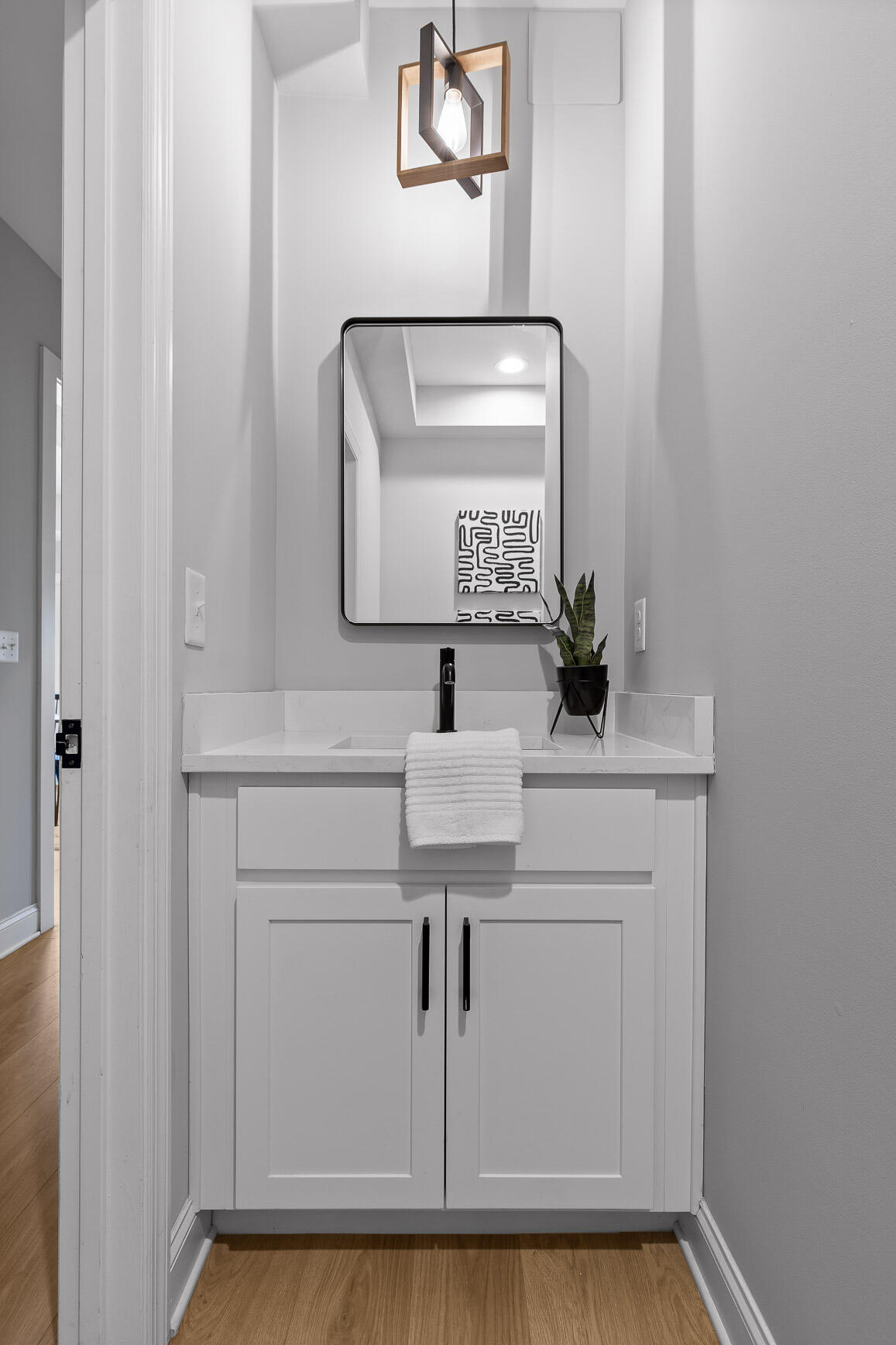 30 Maple Leaf Trail Lookout Mountain, GA 30750 - Photo 24 of 47 Guest Bathroom