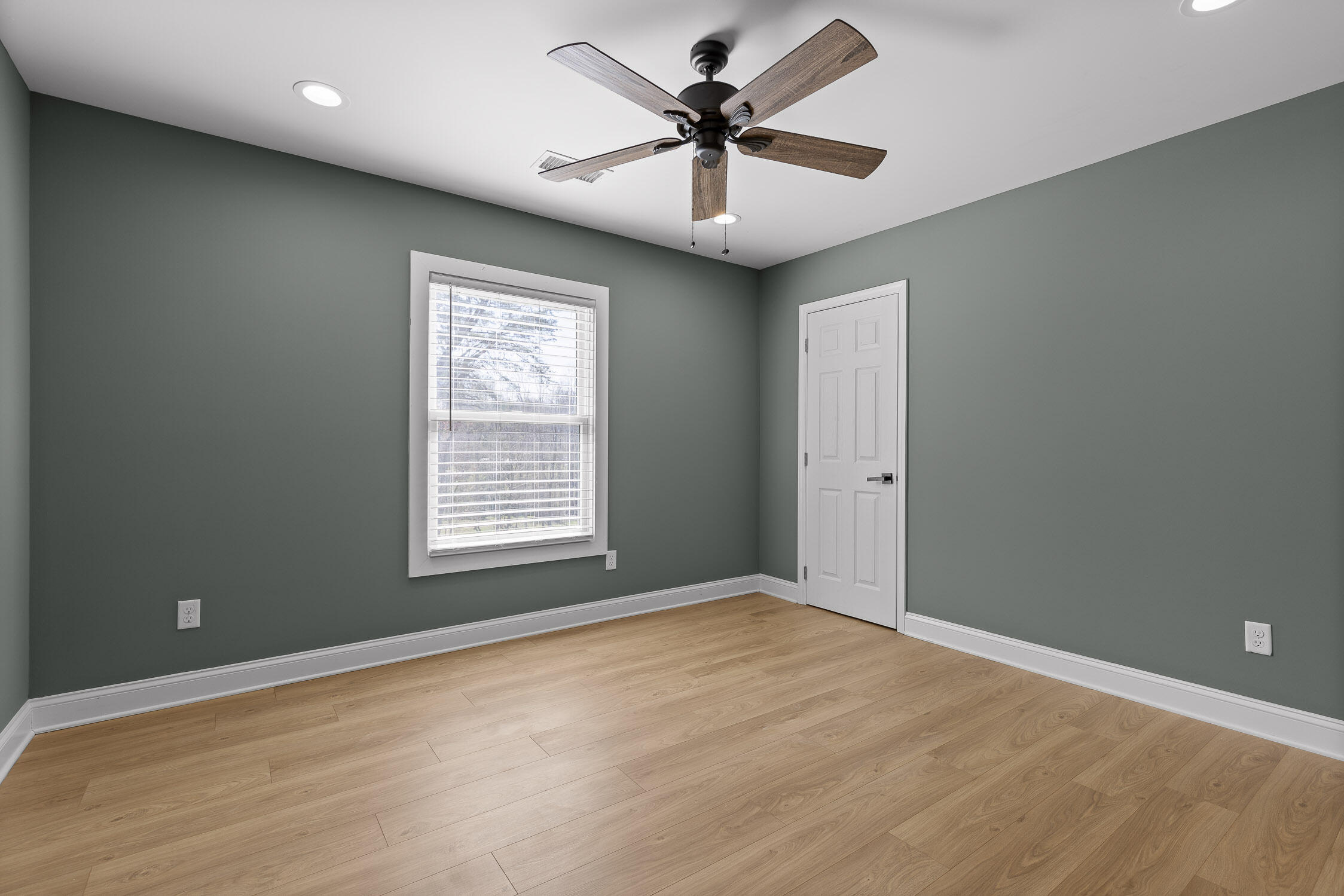 30 Maple Leaf Trail Lookout Mountain, GA 30750 - Photo 26 of 47 Bedroom 3