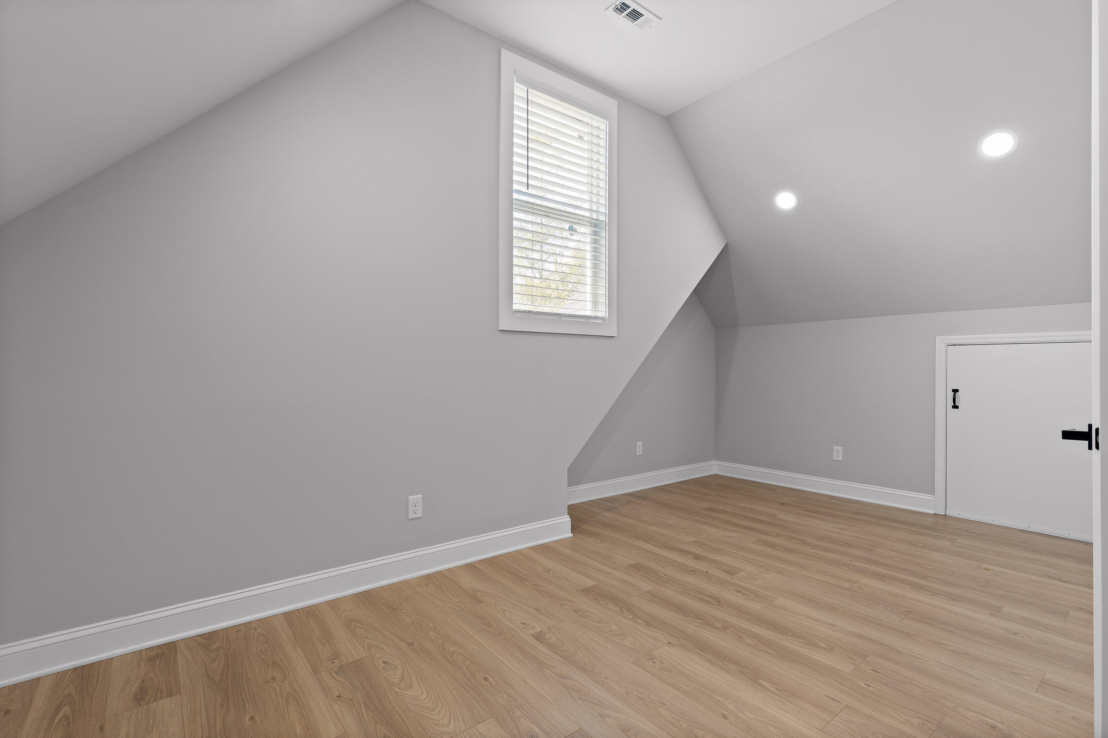 30 Maple Leaf Trail Lookout Mountain, GA 30750 - Photo 27 of 47 Bedroom 4