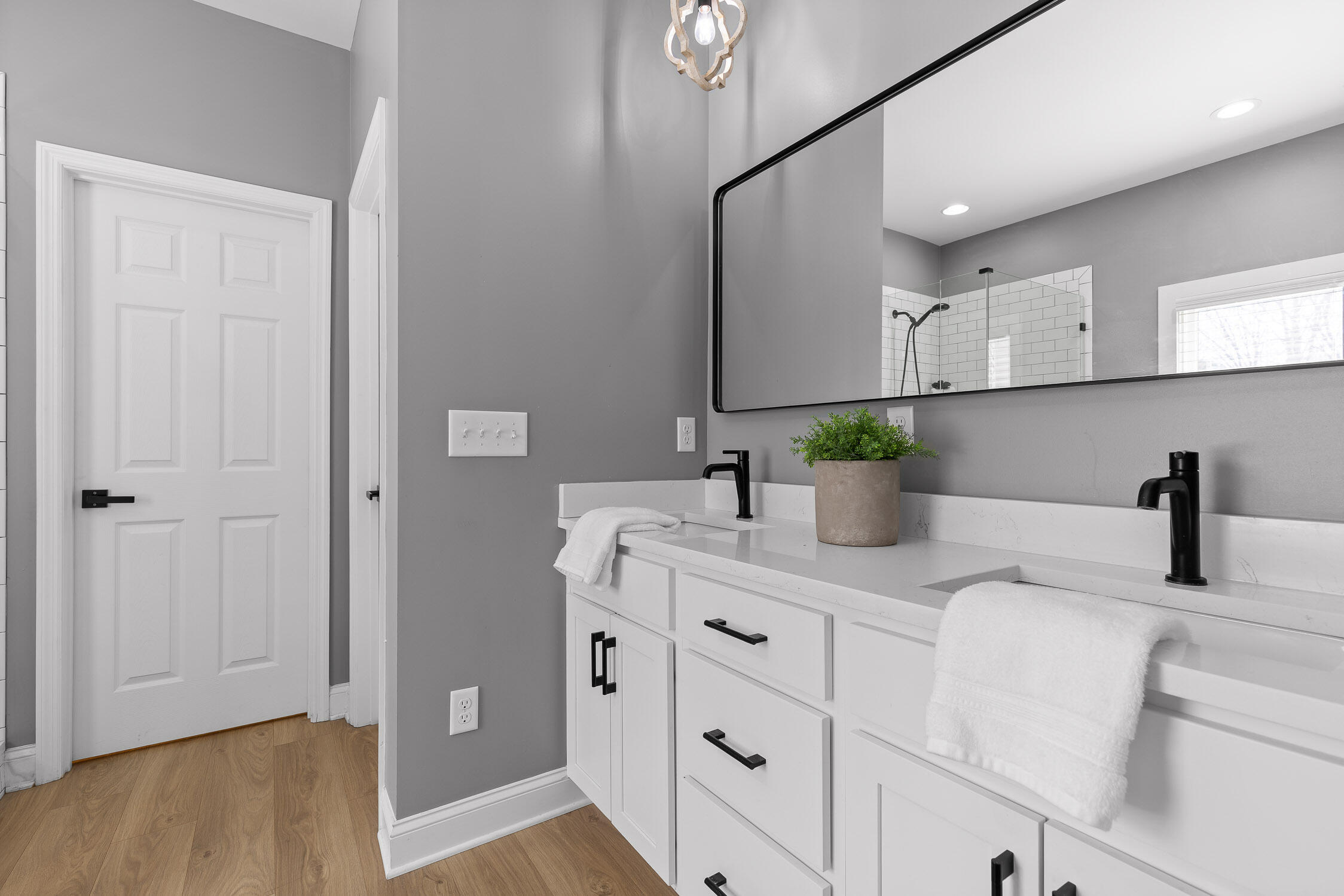 30 Maple Leaf Trail Lookout Mountain, GA 30750 - Photo 6 of 47 Primary Bath