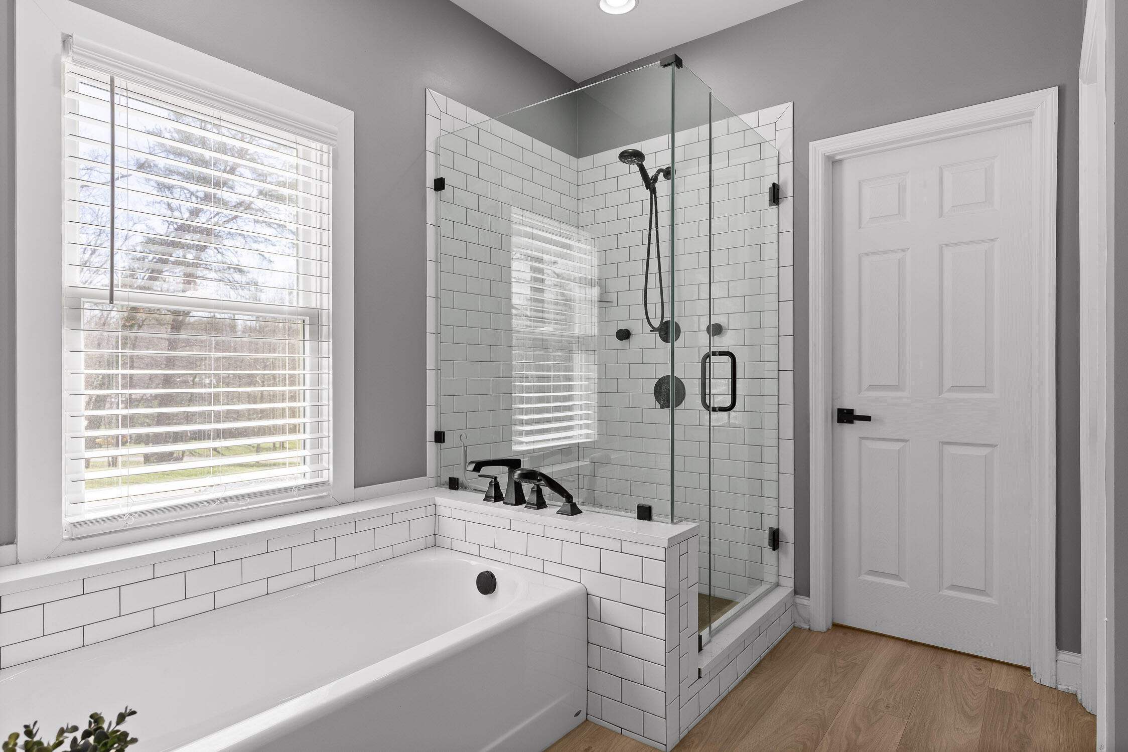 30 Maple Leaf Trail Lookout Mountain, GA 30750 - Photo 7 of 47 Primary Bath