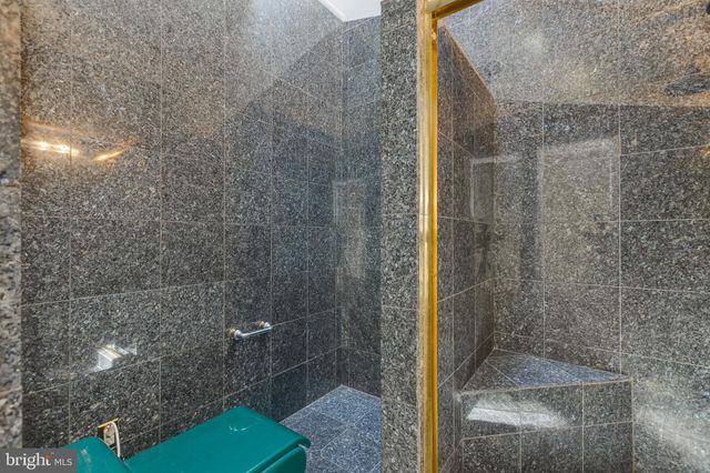 $1,000,000 | 6341 Old Dominion Drive, McLean, VA 22101