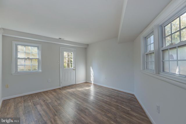 $1,000,000 | 6341 Old Dominion Drive, McLean, VA 22101