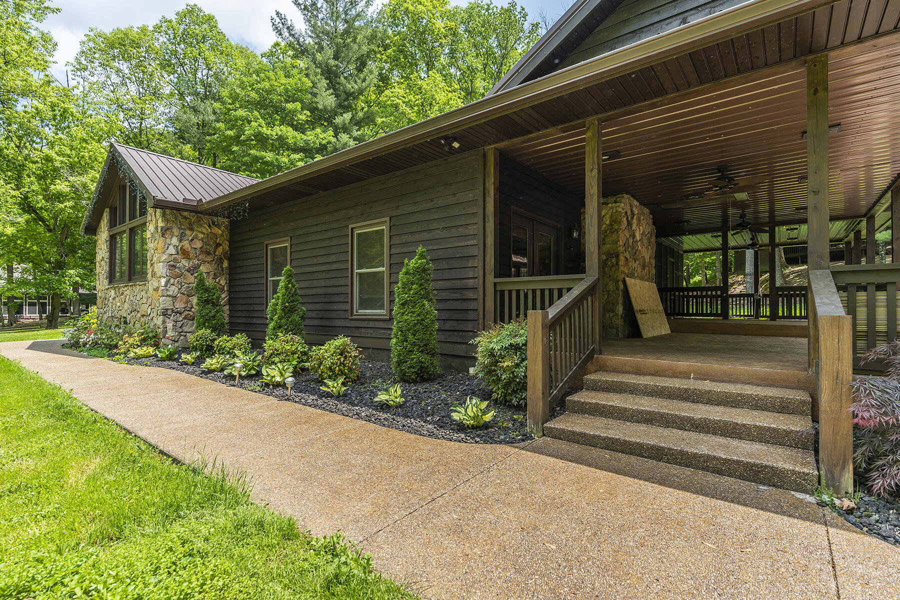7146-7148 Brindle Ridge Road Mount Vernon, KY 40456 - Photo 17 of 51 7148brindleridge18 copy