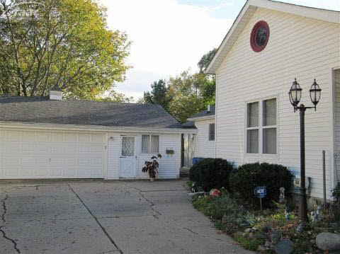 8159 Miller Road Swartz Creek, MI 48473 - Photo 3 of 34 20195839-2.JPG