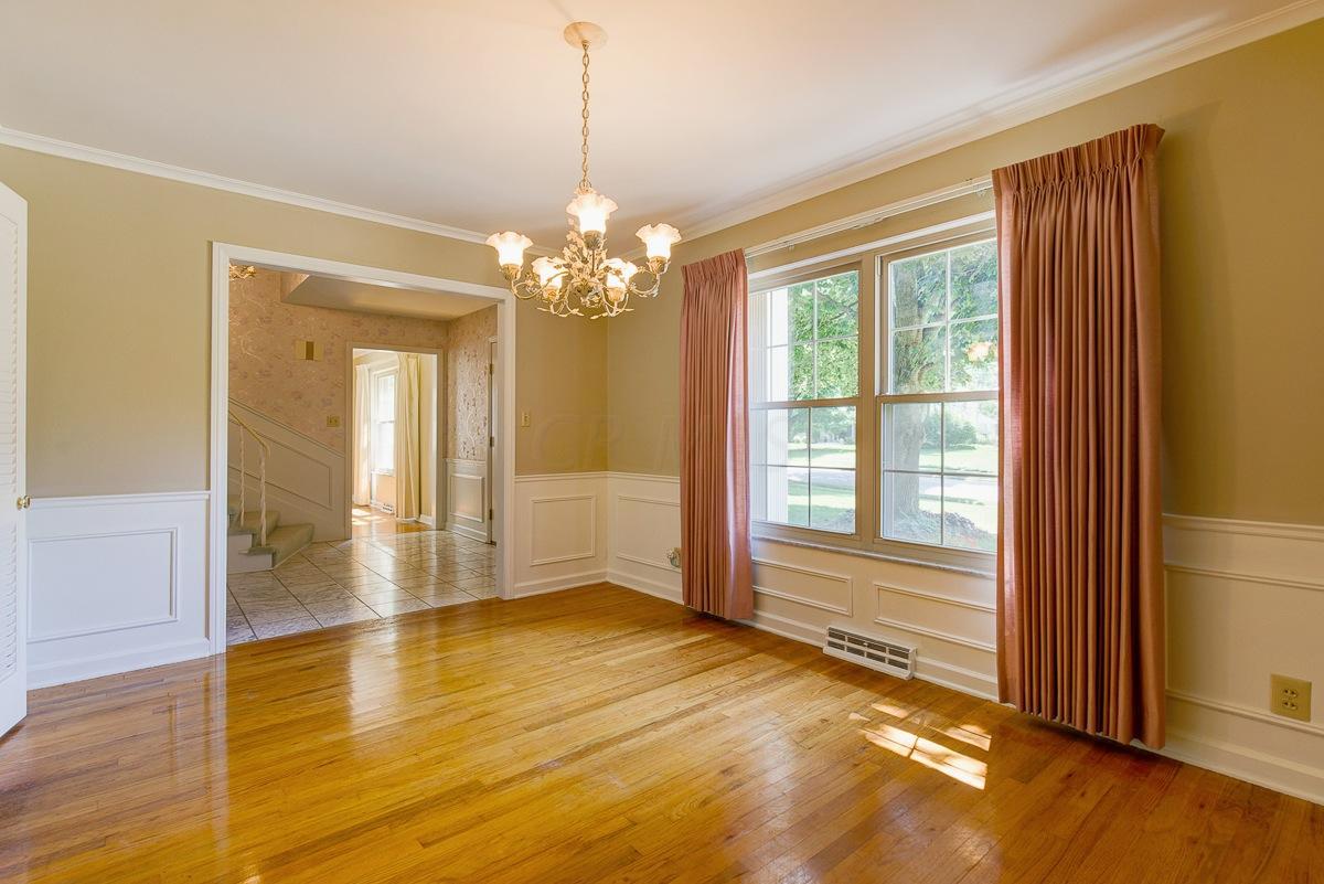 2424 Buckley Road Columbus, OH 43220 - Photo 13 of 33