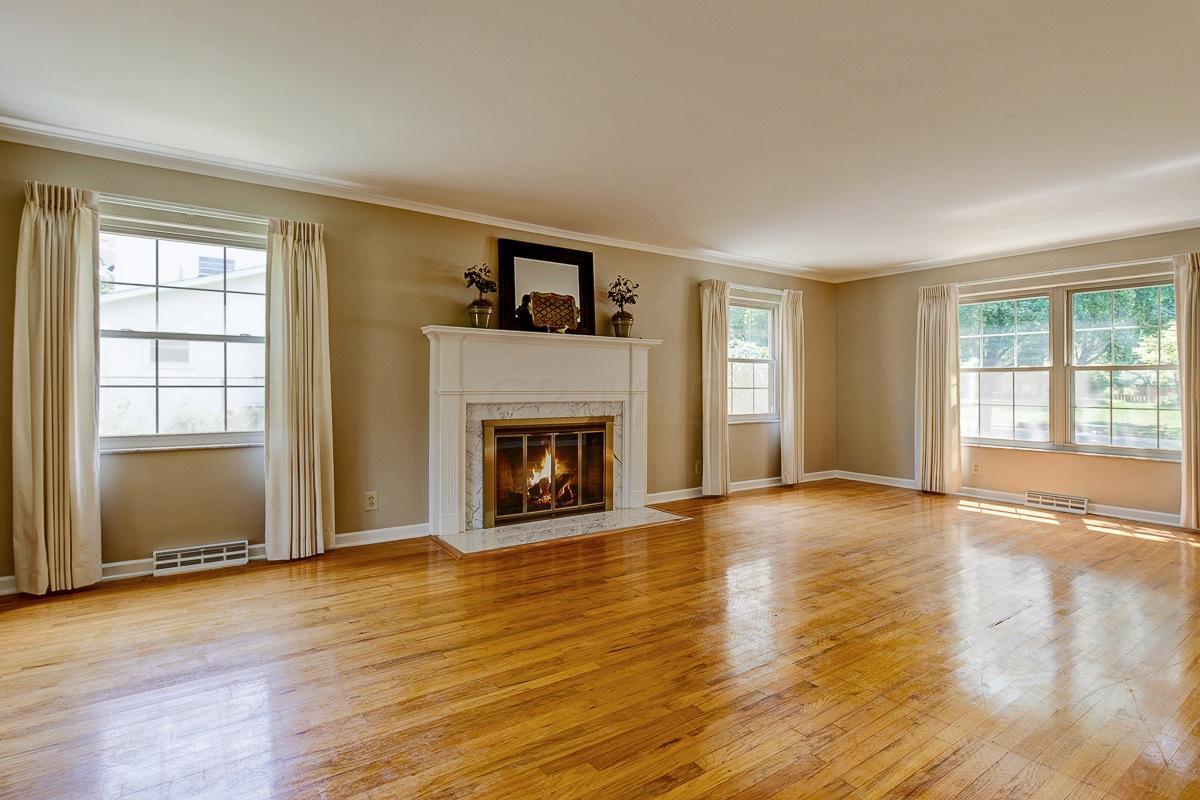 2424 Buckley Road Columbus, OH 43220 - Photo 15 of 33