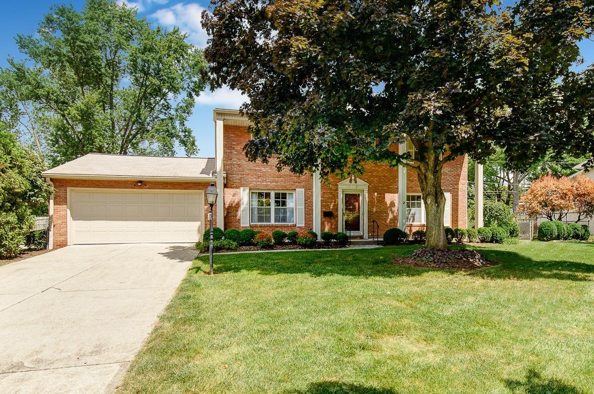 2424 Buckley Road Columbus, OH 43220 - Photo 2 of 33