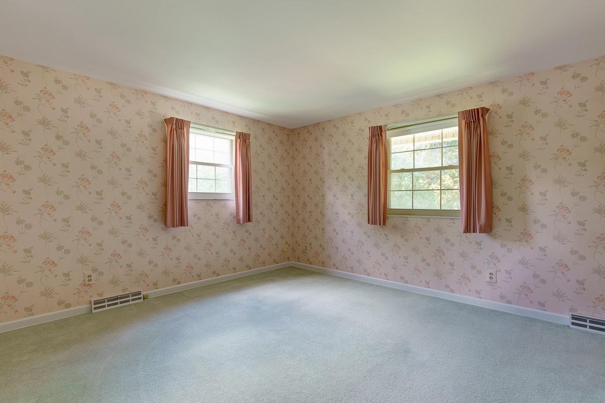 2424 Buckley Road Columbus, OH 43220 - Photo 23 of 33