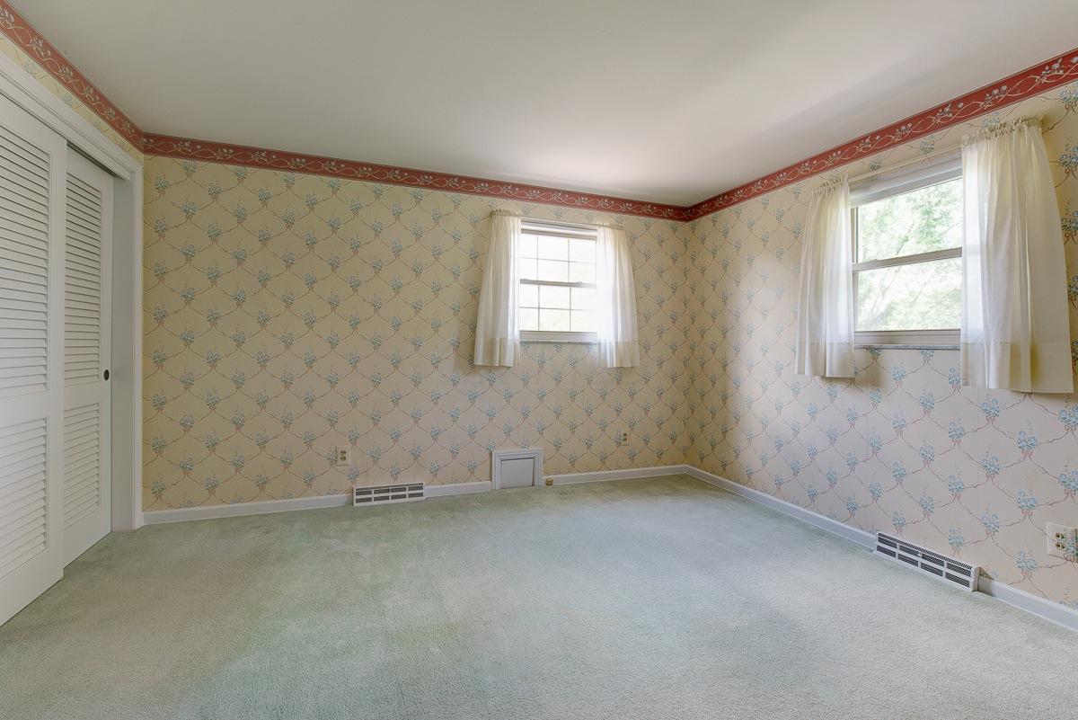 2424 Buckley Road Columbus, OH 43220 - Photo 25 of 33