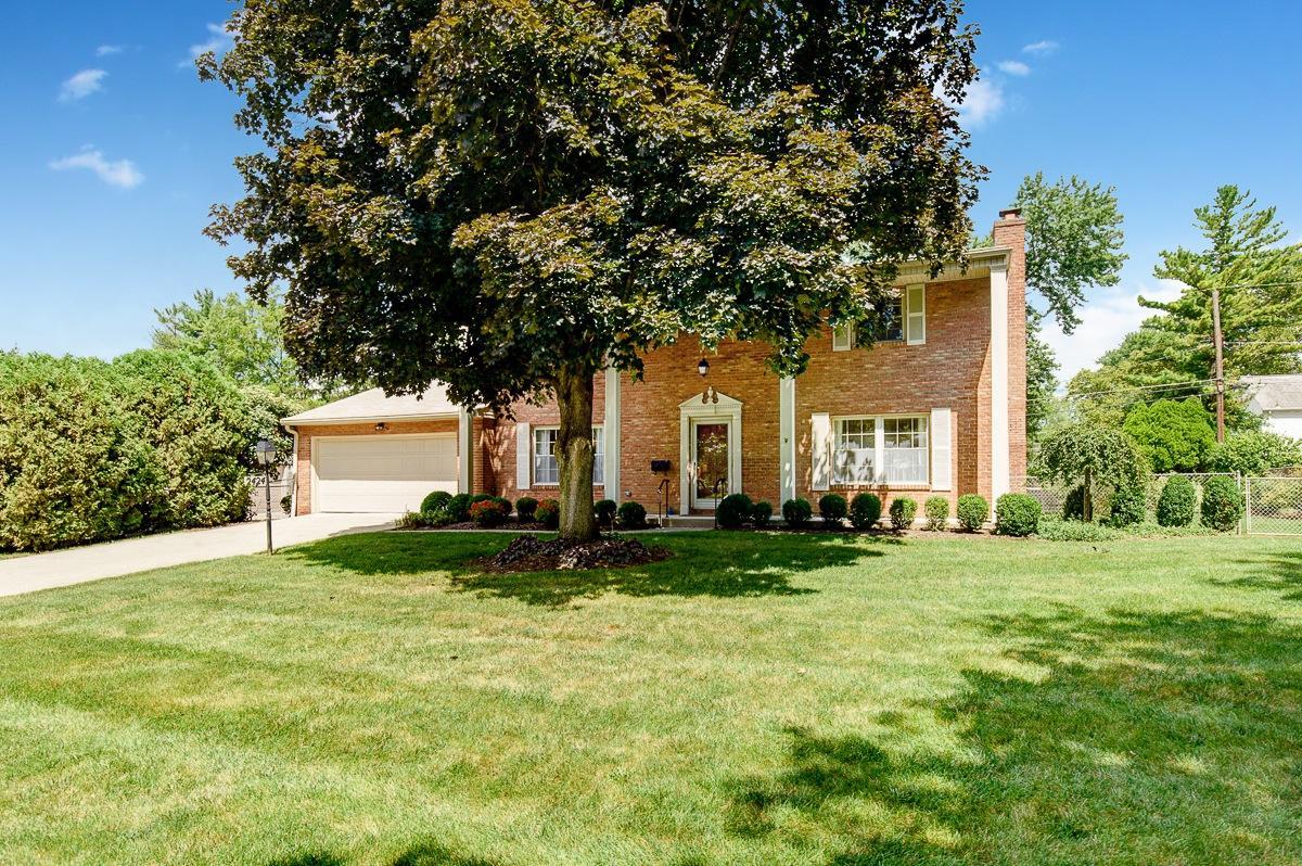 2424 Buckley Road Columbus, OH 43220 - Photo 3 of 33