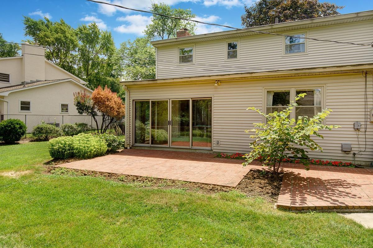 2424 Buckley Road Columbus, OH 43220 - Photo 31 of 33