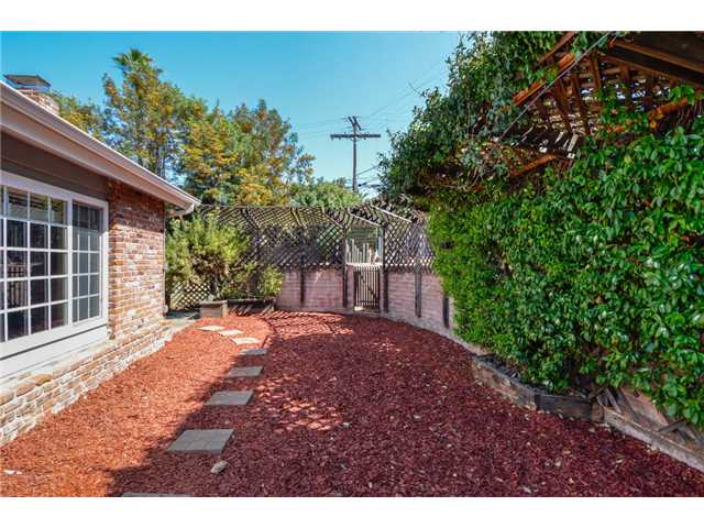1204 Via Ramon Escondido, CA 92029 - Photo 23 of 25 Gallery Image 23